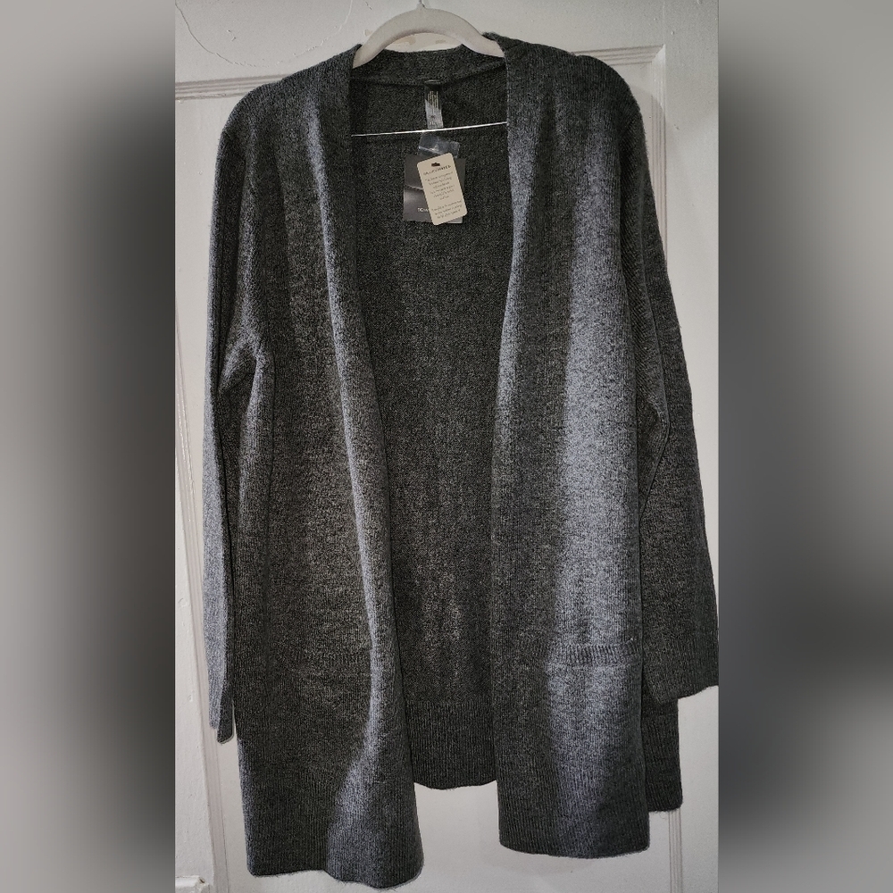 NWT Womens Denver Hayes Sweater Light Grey